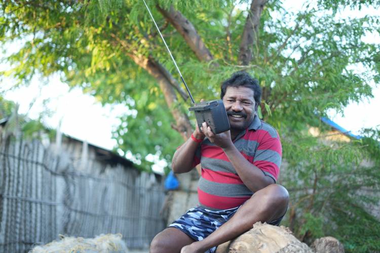 திரையரங்குகளில் செப்டம்பர் 17 ஆம் தேதி  வெளியாகும் ‘என்ன விலை’ திரைப்படத்தின் மூலம் திரையுலகில் 25 ஆண்டுகளை நிறைவு செய்யும் நடிகர் கருணாஸ்!