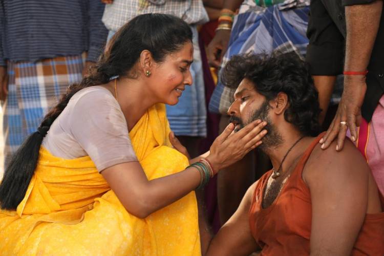 ‘தி கிராண்ட் மாஸ்டர்’… கவனம் ஈர்க்கும் ஃபர்ஸ்ட் லுக் வெளியீடு!
