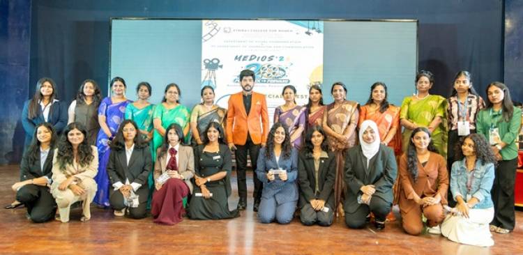 Legend Saravanan at Ethiraj College Event: Event Stills