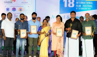 சென்னையில் நடைபெற்ற 18-வது சர்வதேச திரைப்பட விழாவின் நிறைவு நாளான இன்று சிறந்த படங்கள் கலைஞர்களுக்கு விருது வழங்கும் விழா