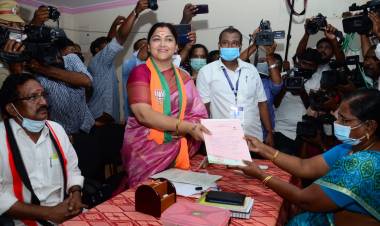 நடிகை குஷ்பு ...சென்னை ஆயிரம் விளக்கு தொகுதியில் வேட்புமனு தாக்கல்