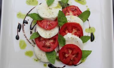 Caprese Salad   By Chef Sushant Parab, Sous Chef. Hotel Sahara Star