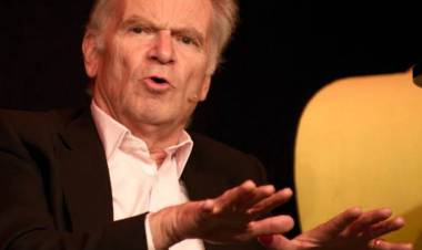 Prabha Khaitan Foundation presents The Kitaab Series with Jeffrey Archer and his Book Launch – TURN A BLIND EYE