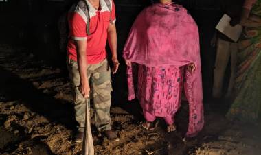 கர்ப்பம் தரித்த உடும்பை வனவிலங்கு அதிகாரிகளிடம் ஒப்படைத்த தயாரிப்பாளர் உஷா ராஜேந்தர்