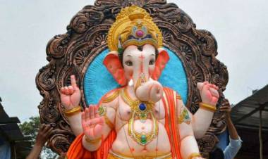 விநாயகர் சதுர்த்தியை முன்னிட்டு பொது இடங்களில் சிலைகள் வைக்க அனுமதியில்லை.