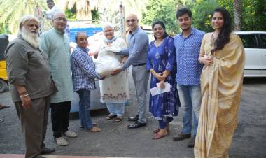 Nawabzada Mohammed Asif Ali, Ms. Neerja Malik & Ms. Varsha Aswani distributed  Food & Provision  for the 500 underprivileged families initiative by  A Born To Win Research Foundation Trust at Royapettah.
