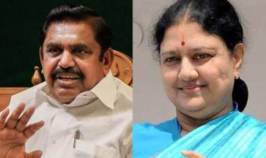 பொழுதுபோகவில்லை என்பதற்காக சசிகலா ஏதோ செய்துக் கொண்டிருக்கிறார் என எடப்பாடி பழனிசாமி கிண்டல் செய்தார்.