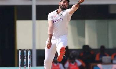 முன்னிலை பெற்றது இந்தியா பும்ரா அபார பந்துவீச்சு