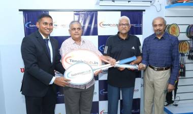 GRAND OPENING OF TENNISHUB AND BADMINTONHUB  ONE STOP SOLUTION FOR ALL TENNIS BATMINTON GOODS  BY PADMA SHRI. RAMESH KRISHNAN