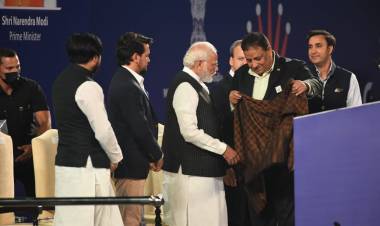 PRIME MINISTER NARENDRA MODI LAUNCHES THE TORCH RUN FOR 44TH CHESS OLYMPIAD