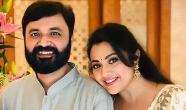 நடிகை மீனா கணவர் வித்யாசகர் நுரையீரல் பாதிப்பால் தனியார் மருத்துவமனையில் சிகிச்சை பலனின்றி உயிரிழந்தார்.