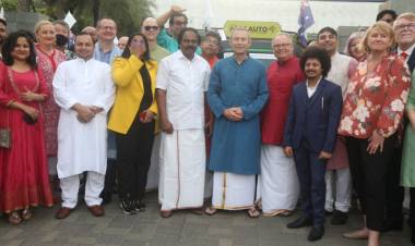 பசுமை ஆற்றலை முன்னிலைப்படுத்தி  விழிப்புணர்வு ஏற்படுத்தும் வகையில்  எலக்ட்ரிக் வாகன பேரணியை தமிழக தகவல் தொழில்நுட்பத்துறை அமைச்சர் மனோ தங்கராஜ், ஆஸ்திரேலியா நாட்டு சுற்றுலாத்துறை அமைச்சர் ரோஜர் குக்  ஆகியோர் கொடியசைத்து தொடங்கி வைத்து  தாஜ் கோரமண்டல் நட்சத்திர விடுதி முதல் அமீர் மஹால் வரை  இருவரும்    இணைந்து  எலக்ட்ரிக்  ஆட்டோ வாகனத்தில் பசுமைப் பயணம் மேற்கொண்டனர்