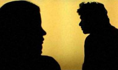 கொலை முயற்சி, பாலியல் பலாத்காரம்....மாடல் அழகி போலீஸில் புகார்