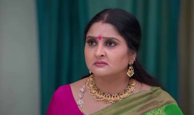 "கண்ணெதிரே தோன்றினாள்"