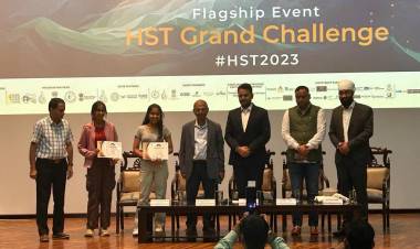 Gullaq Shines at IIT Mandi Catalyst's Himalayan Startup Trek 2023, Clinches Honor as the Youngest Founding Team, and Applauded for its Courageous Founders 
