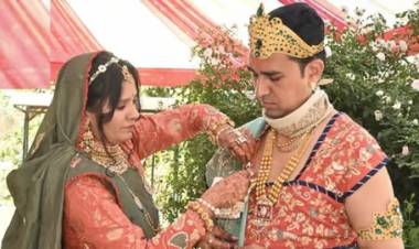 200 ரூபாய் கோடி சொத்தை நன்கொடையாக அளித்து துறவு.. குழந்தைகள் வழியில் குஜராத் கோடீஸ்வர தம்பதி!