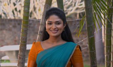 உங்கள் சன் டிவியில் வெற்றிகரமாக ஒளிபரப்பாகிக் கொண்டிருக்கும் புதிய மெகா தொடர் மல்லி.