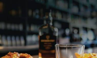 Vapor at Feathers Hotel Turns Up the Spirits All Day This January