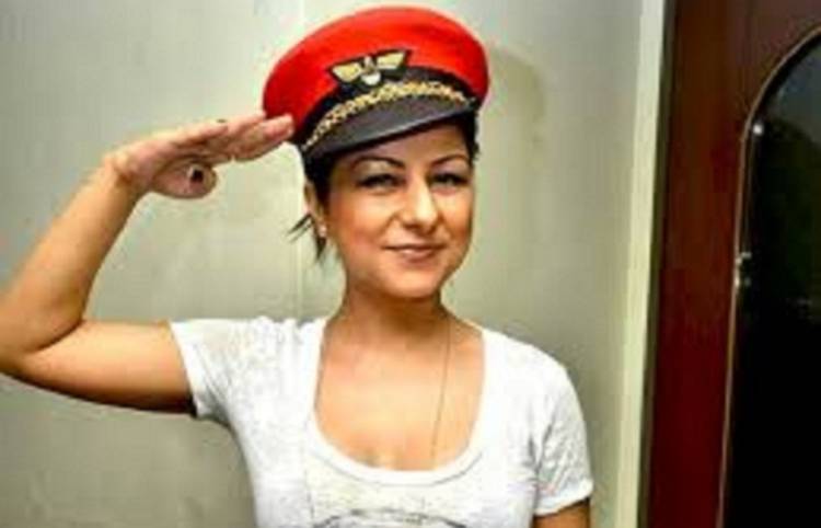 “MY STEP FATHER ASKED ME TO KISS HIS LIPS”, SAYS HARD KAUR  