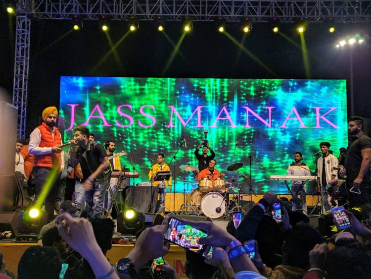 Pacific Mall grooves to Jass Manak’s and Sunanda Sharma tunes at Tagore Garden