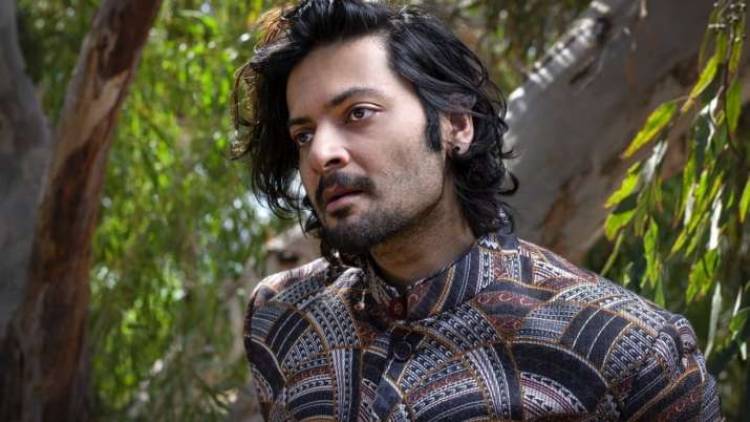 Actor Ali Fazal slams a food delivery chain on Twitter while Supporting Kulbhushan Kharbanda