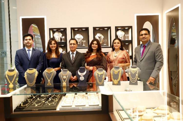 Kalyan Jewellers’ 150th showroom launched in Delhi NCR