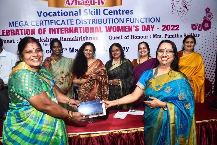 ROTARY CLUB OF MADRAS PRESENTS AZHAGU IV - A MEGA CERTIFICATE DISTRIBUTION FUNCTION FOR WOMEN EMPOWERMENT AT MYLAPORE, CHENNAI