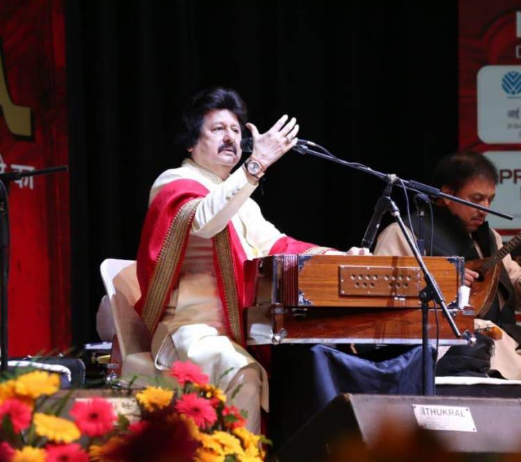 Gazal Maestro Pankaj Udhas live in concert Jazbaa in Delhi