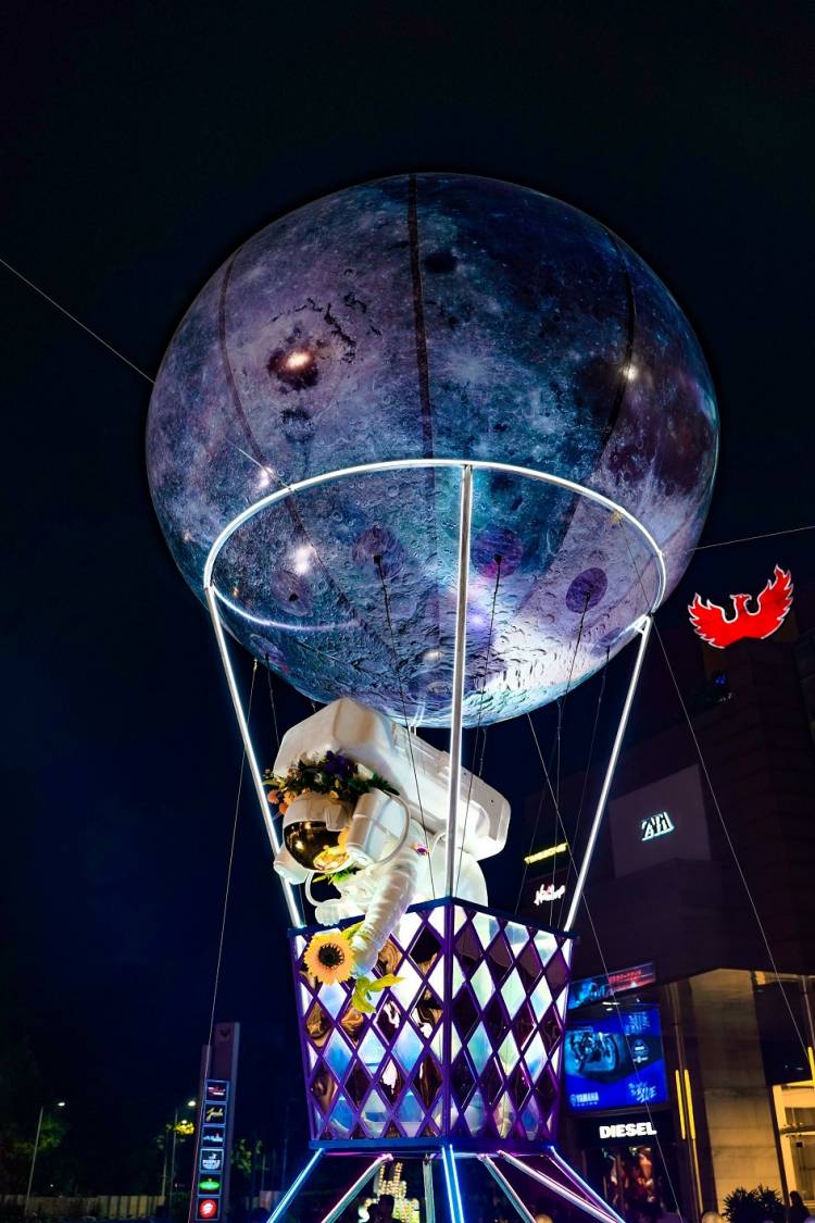 Embark on a magical journey with Astronauts in outer space at Phoenix Marketcity this summer!
