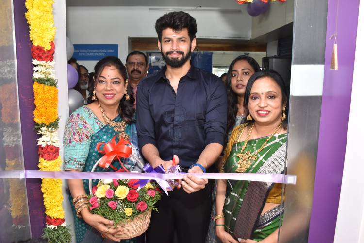 Maha Women's Salon launched by Actor Varun, Mahalakshmi Kamalakannan and Manimozhi  at West Mambalam
