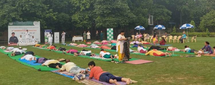 Manipal Hospitals, Ghaziabad organizes a yoga session on International Yoga Day