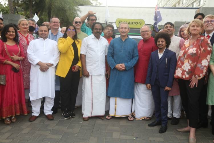 Green Energy  awareness 25 Electric Vehicle rally  flagged off  by IT Minister Mano Thangaraj and Western Australian Minister  Mr. Roger Cook & took a green journey from Taj Coromandel Hotel to Amir Mahal.