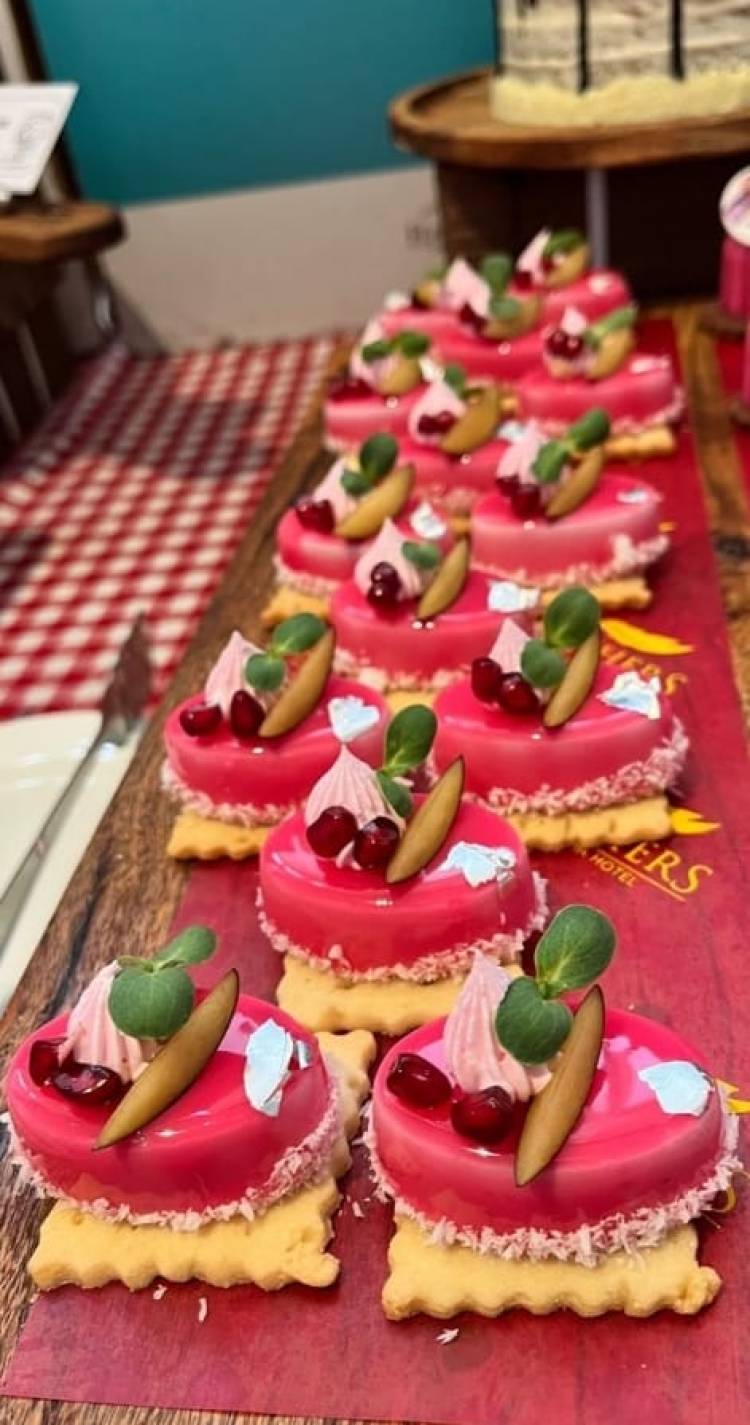 “Bring the Gang on Sunday” Brunch Offer at Waterside, Feathers Hotel