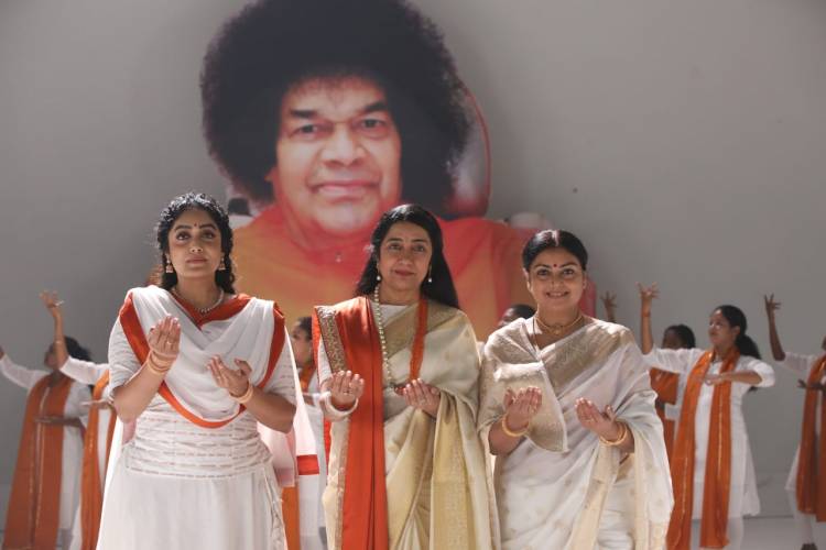 சூப்பர் ஸ்டாரின் பாட்ஷா மற்றும் அண்ணாமலை படங்களை இயக்கிய சுரேஷ் கிருஷ்ணாவின் அடுத்த படம் அனந்தா!