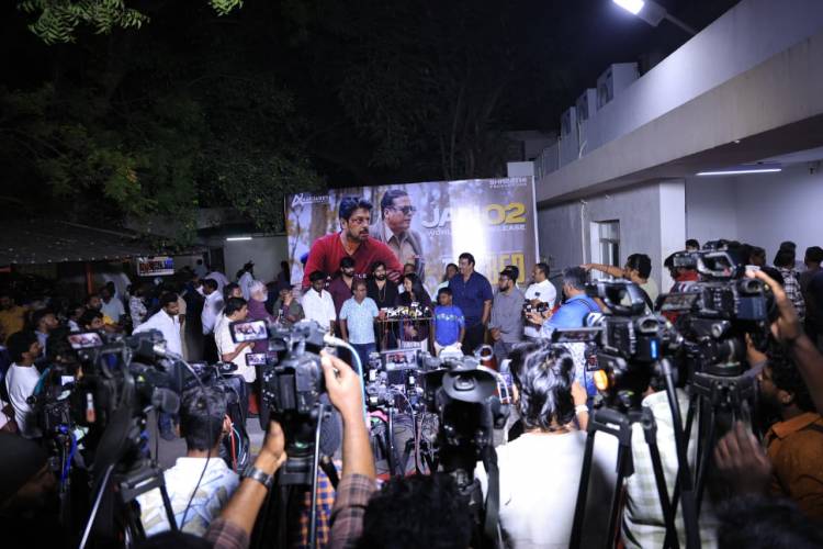 பத்திரிகையாளர்களை செண்டை மேளத்துடன் வரவேற்று சிறப்புக்காட்சியை திரையிட்ட ‘ தி பெட்’ படக்குழு