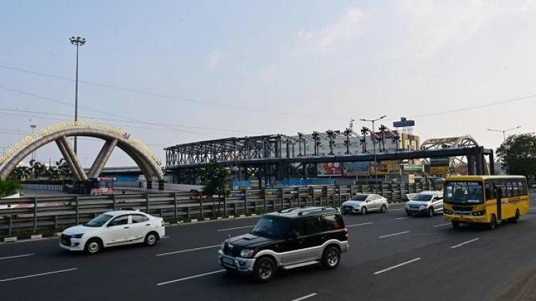 CMDA to Fix Safety Issues in Kilambakkam Skywalk