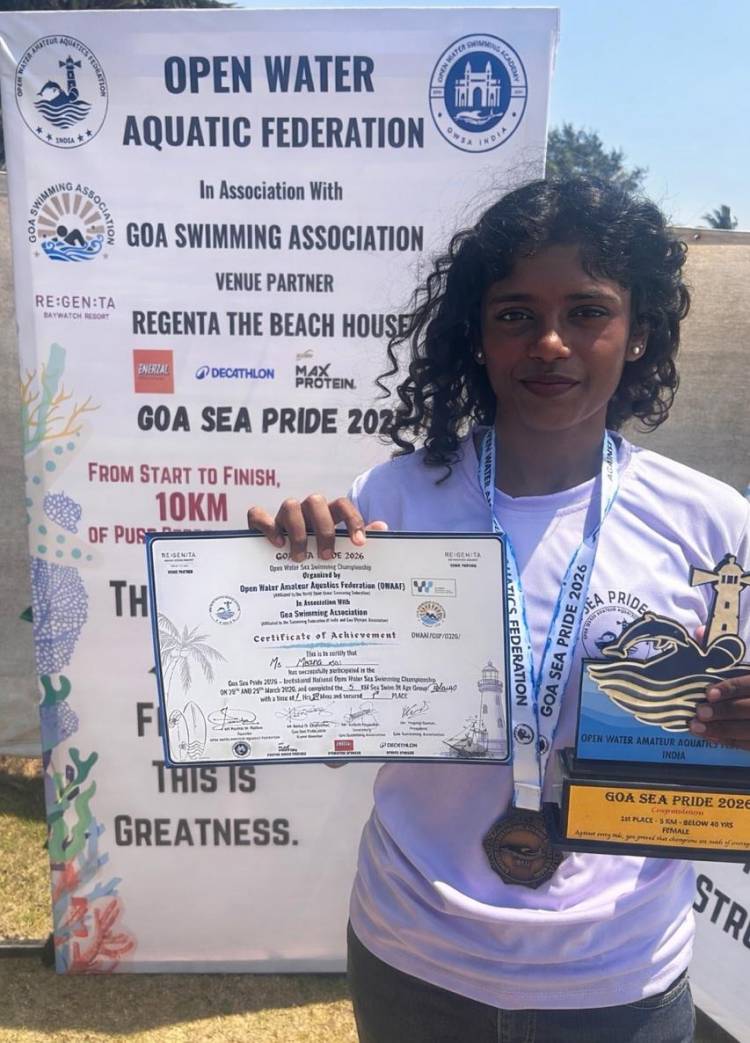 SRMIST swimmer Moana Sri won the Gold Medal in the 5 km Invitational National Open Swimming Competition