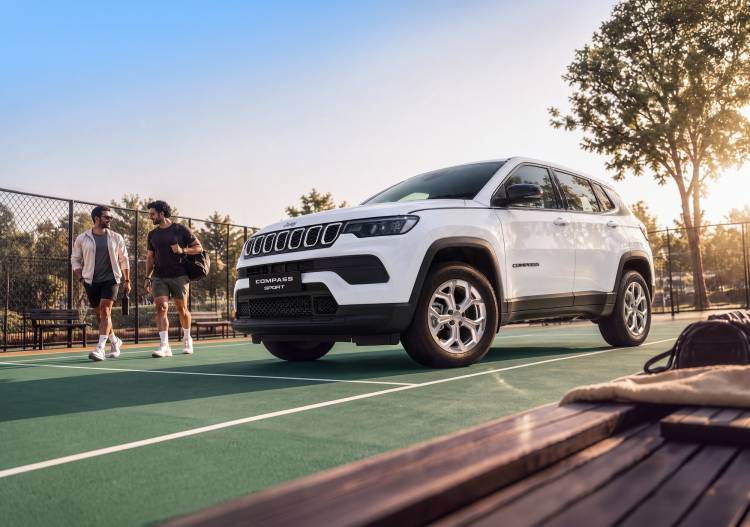 புதிய ஸ்போர்ட் 9-ஸ்பீடு ஆட்டோமேட்டிக் டீசல் உடனுடனான COMPASSஐ JEEP® INDIA அறிமுகம் செய்துள்ளது 