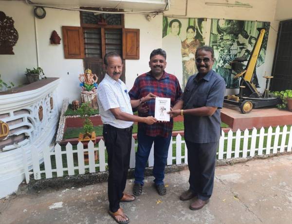 Director Seenu Ramasamy’s Book Cinemavin Aanma (Siraargal Cinema Rasanai Kalvi) Released at MGR’s Ramapuram Residence in Chennai