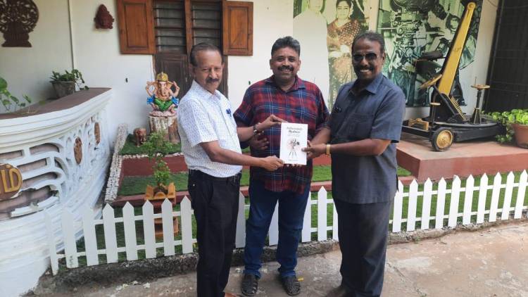 Director Seenu Ramasamy’s Book Cinemavin Aanma (Siraargal Cinema Rasanai Kalvi) Released at MGR’s Ramapuram Residence in Chennai