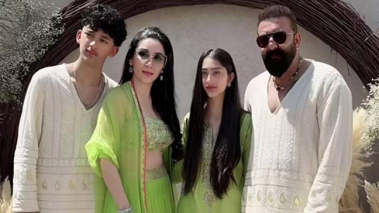 Sanjay Dutt Celebrates 18th Anniversary With Maanayata