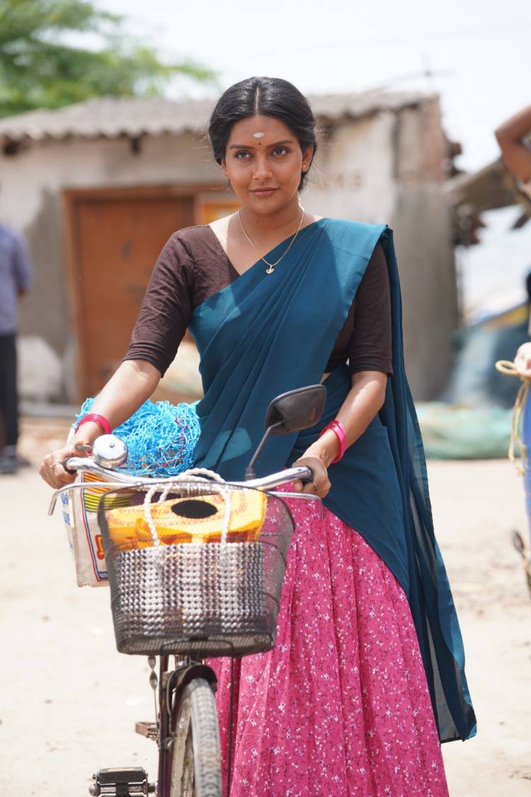 உசுரே நீதான் புள்ள..Mandaadi படத்தின் மனதை வருடும் காதல் பாடல் வெளியானது..