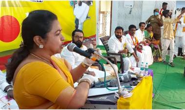 சின்னத்திரையில் இருந்து படிப்படியாக விலகப் போவதாக ராதிகா சரத்குமார் அறிவிப்பு