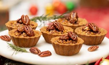 Cappella by The Palomar by Crossway Unveils a Magical Christmas Feast Filled With Warmth, Music & Culinary Joy