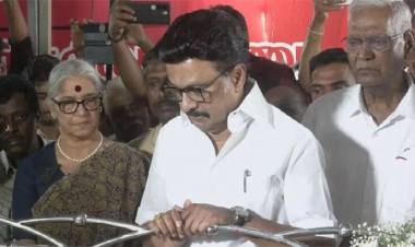 நல்லக்கண்ணு உடலுக்கு முதலமைச்சர் மு.க.ஸ்டாலின் நேரில் அஞ்சலி