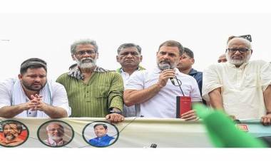 Leaders Campaign in Heat Ahead of Elections