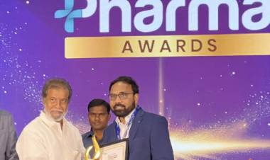 Shri Damodar Raja Narasimha bestows, ‘Best HR Consulting Partner’ - Pharma Industry, on Verch Consulting!