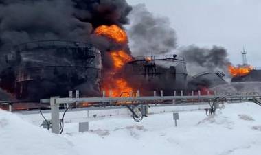 Ukraine Targets Oil Facilities in Russia