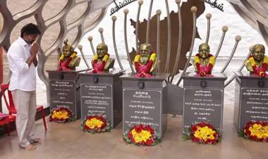 த.வெ.க தலைவர் விஜய் கொள்கைத் தலைவர்களுக்கு மலர் தூவி மரியாதை செலுத்தினார்!