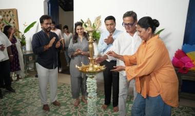 Announcement of Marathi Film 'Bandkhor' by Vinsan Graphic   Production, Directed by Mahesh Manjrekar